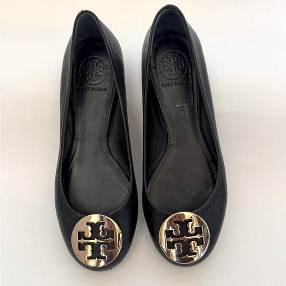 Tory Burch Reva Ballet-Mestico Flat Shoes, Black with Gold Logo, Size 7 - Picture 3 of 8